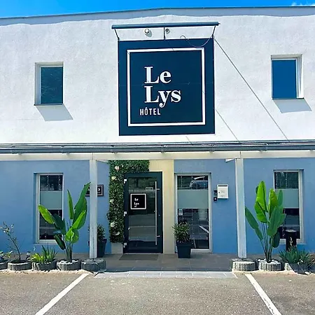 Le Lys Hotel Oeting